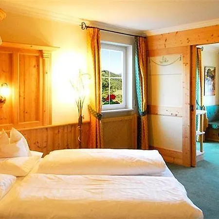 Hotel Tschögglbergerhof Jenesien