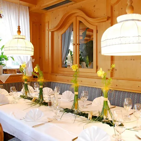 Hotel Tschögglbergerhof Jenesien