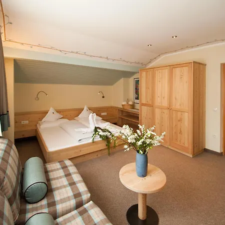 Tschögglbergerhof Hotel 3*
